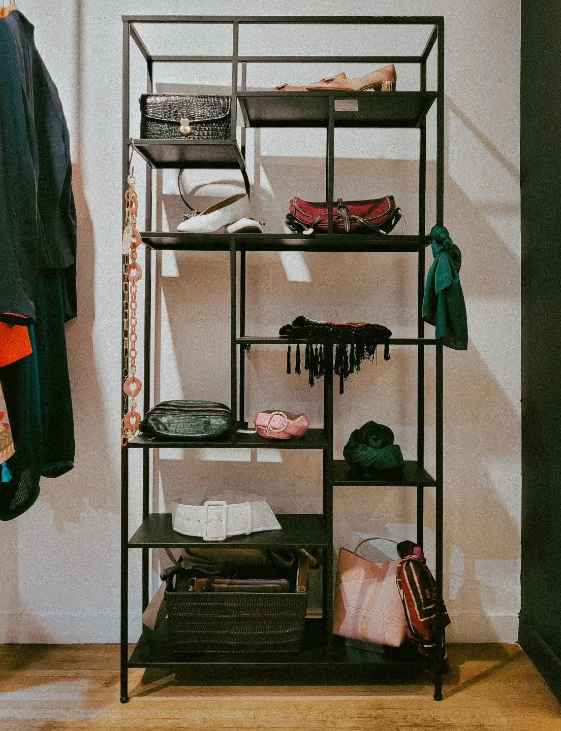 👠 👜🧣
What are your 3 most used emojis right now? 👇
#consignment #secondhand #display #fallfashion #usedclothingstore #kelowna #downtownkelowna