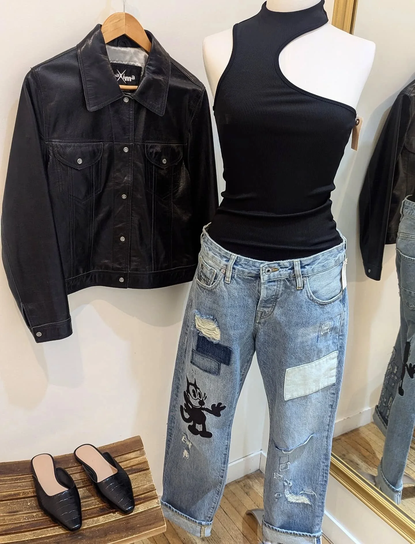 Getting fall ready with some added layers ❤️‍🔥
These items are featured on today's story sale to check out for more info or shoot us a DM to purchase!
#shoplocal #shopsmall #consignment #subversivebasics #leathergoods #denim #scotchandsoda #fr