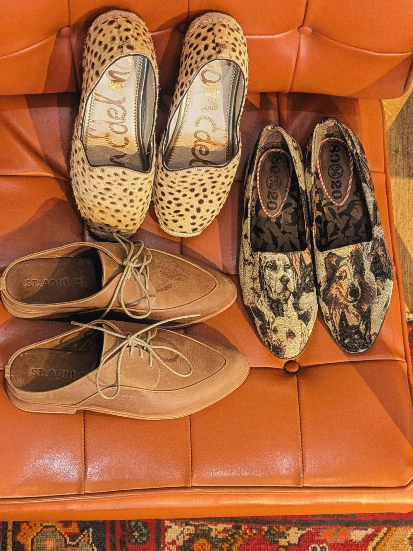 Fall consignment appointments are FULLY booked 🍁✍🏻 Thanks everyone who called+emailed in 🫶🏻
Info on how and when to book with us is always updated in the highlights on our profile and our website!
#shoplocal #shopsmall #samedelman 
#stagni #con
