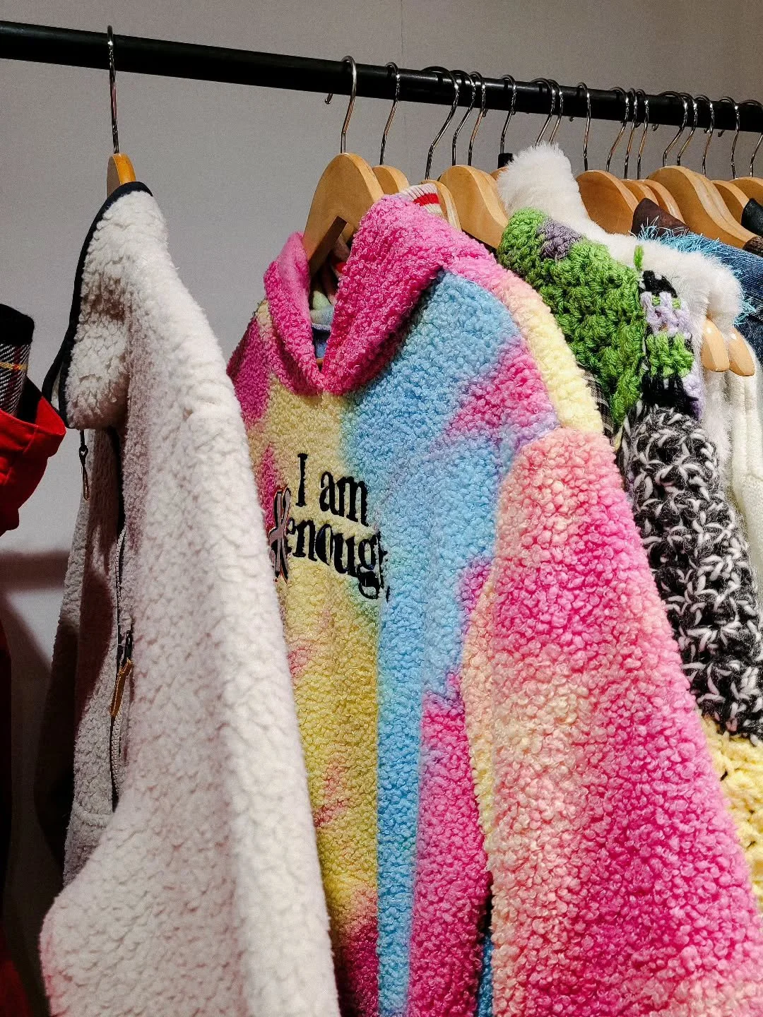 Reminder that we are all kenough as we move into dreary and cold November 🍭🎀

Sweatshirt is a size M ($45)

#barbiemovie2023 #kenough #barbiecore #consignment #secondhand #usedclothing