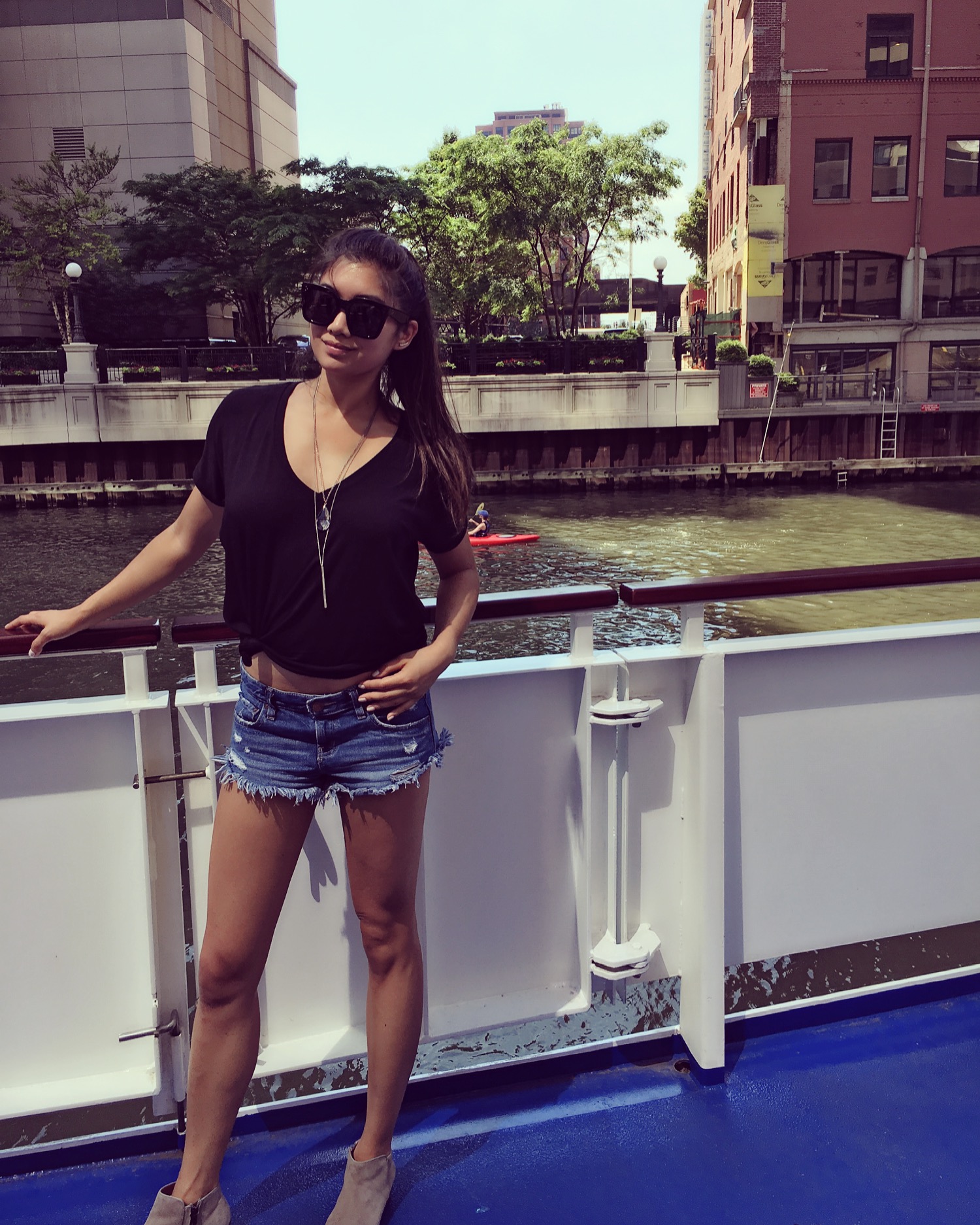 Chicago_boat.jpeg