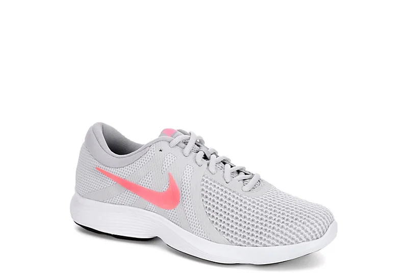 Nike Revolution 4