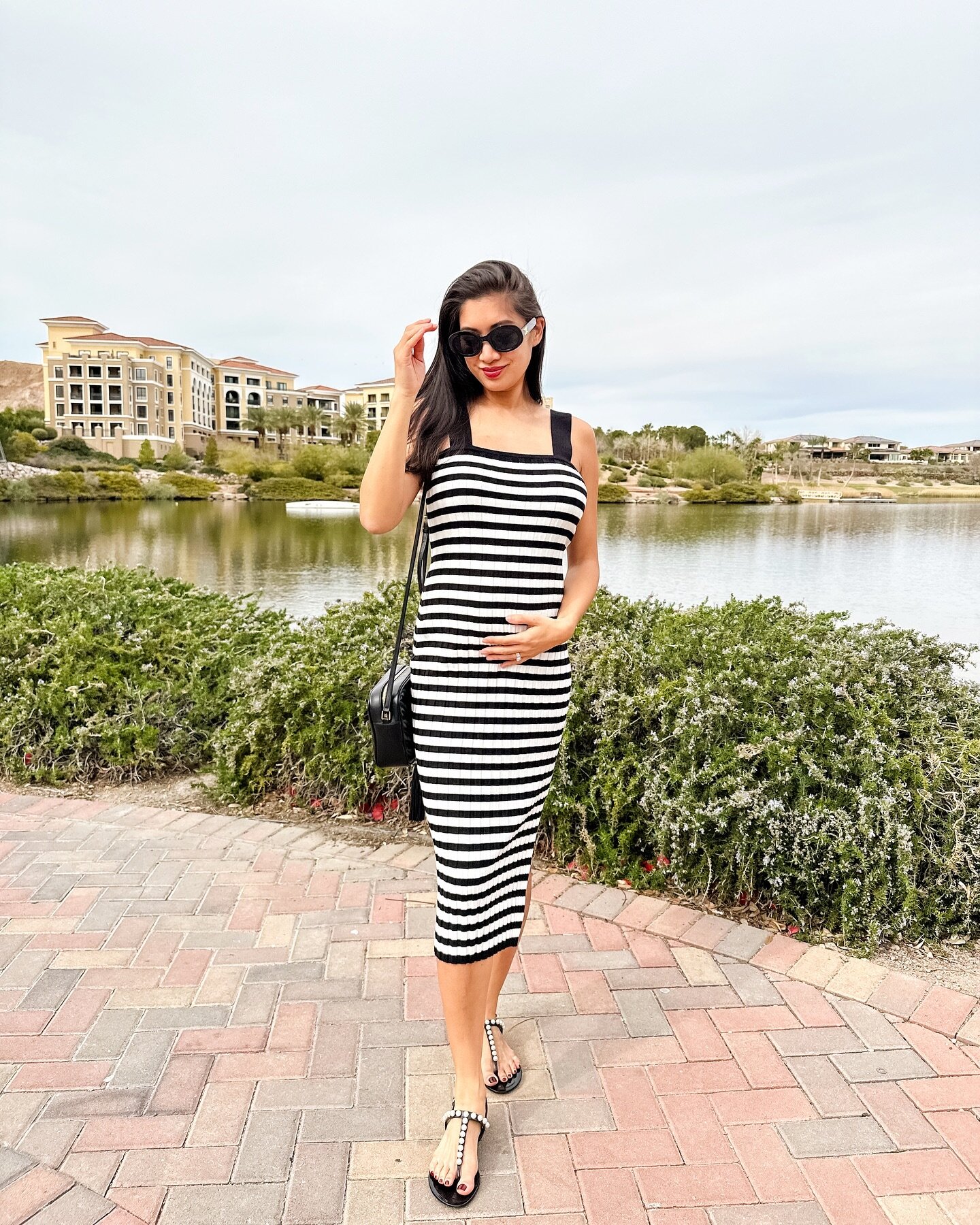 Striped and bumpin 🤰🏻 Love this stretchy midi sweater dress from @amazon it&rsquo;s so comfy &amp; comes in beige &amp; orange! Also can&rsquo;t believe I&rsquo;ve hit the 6 month mark! 🤯 
Linked everything via my @shop.ltk page! .
.
.
#liketkit #