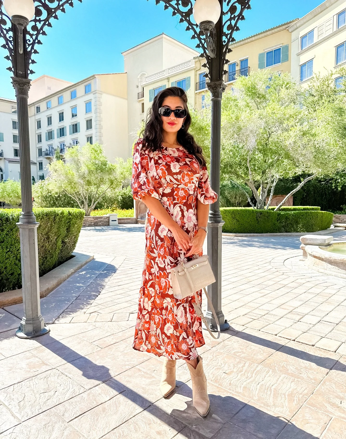 80&deg; autumn days calls for all the fall floral dresses! 🍁🍂🍁Rounded up some my fall floral favorites this season my @shop.ltk page! 

Comment SHOP below to receive a DM with the link to this post on my LTK ⬇ https://liketk.it/5qFp1 #ltkseasonal 