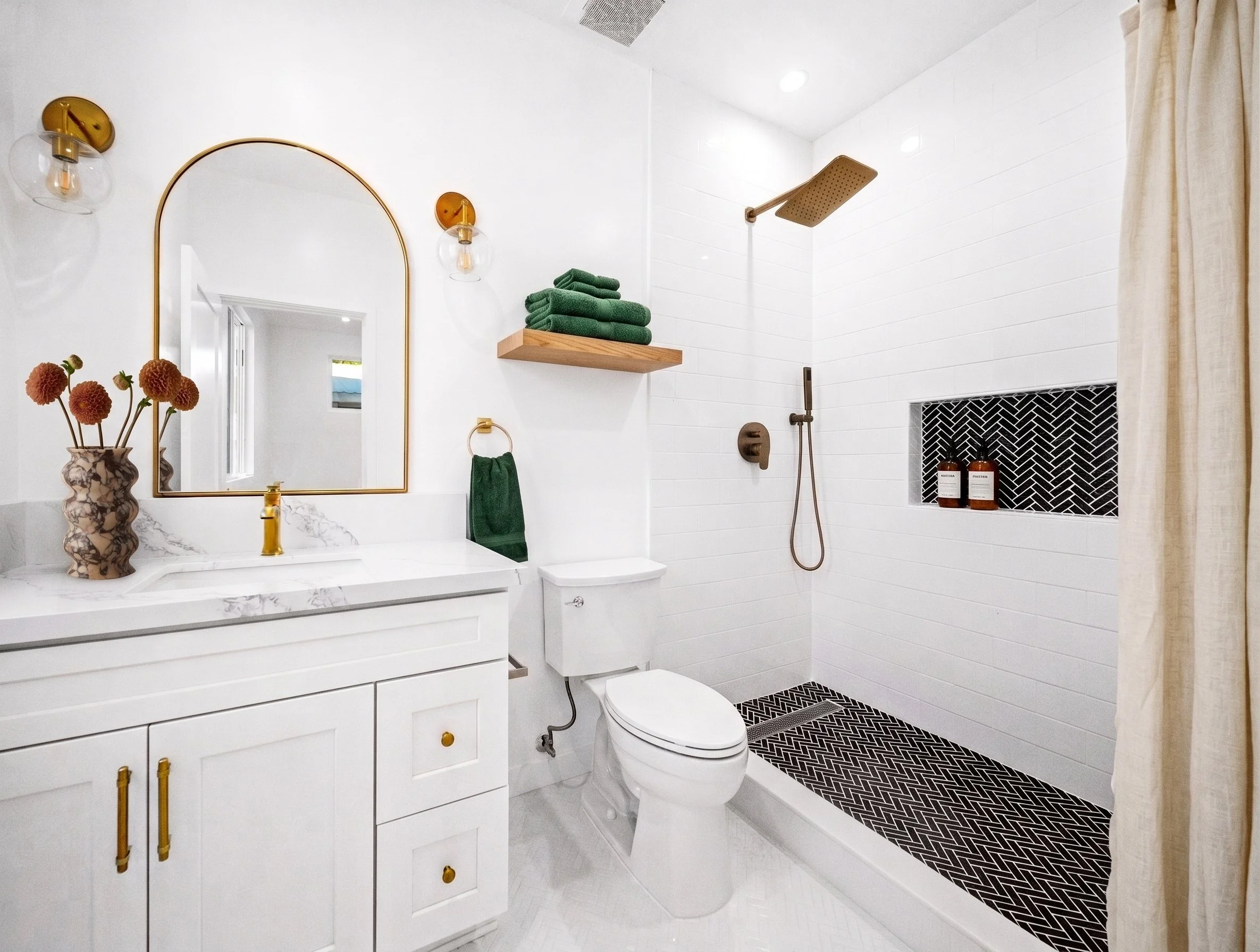 ALTADENABATHROOM4.jpeg