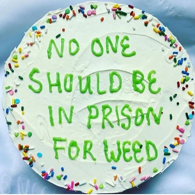 The prison industrial complex must be dismantled. No one should be locked in a cage for cannabis.
📸 @thesweetfeminist .

#cannabis #cannabiscommunity #weed #marijuana #thc #cannabisculture #weedporn #weedstagram  #hightimes #ganja #stoner #sativa #i
