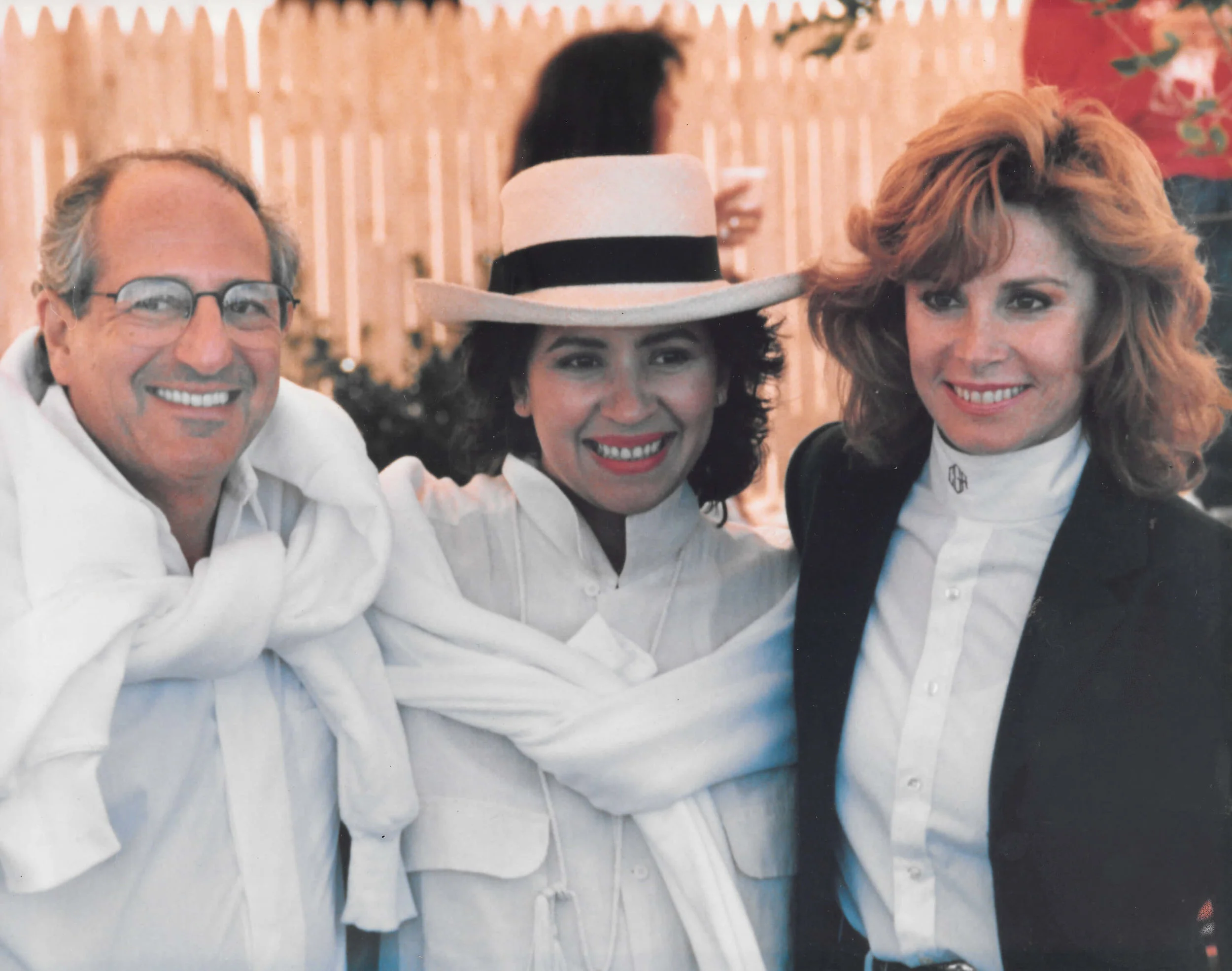 Jose Maggie Hess and Stefanie Powers 1991.jpg
