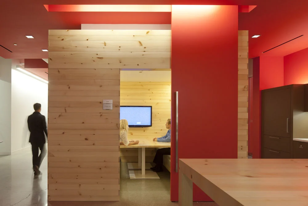 red hub.jpg
