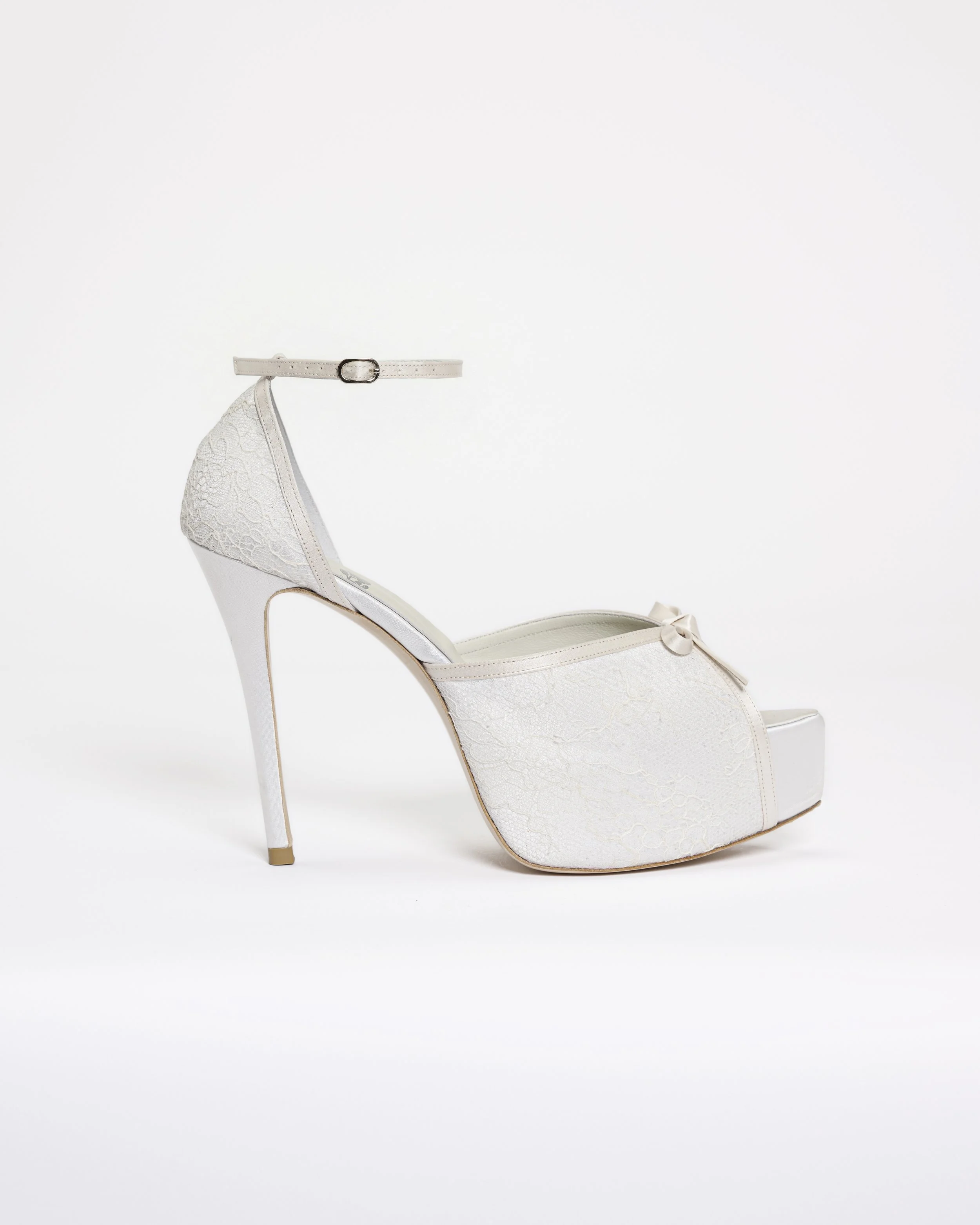 White Lace Sohee Heel
