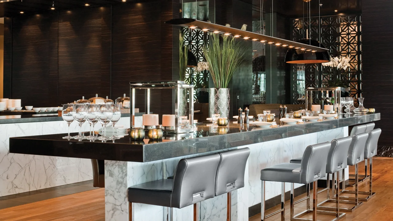 DUSSE_P157_Chefs_Table_46975_1280x720.jpg