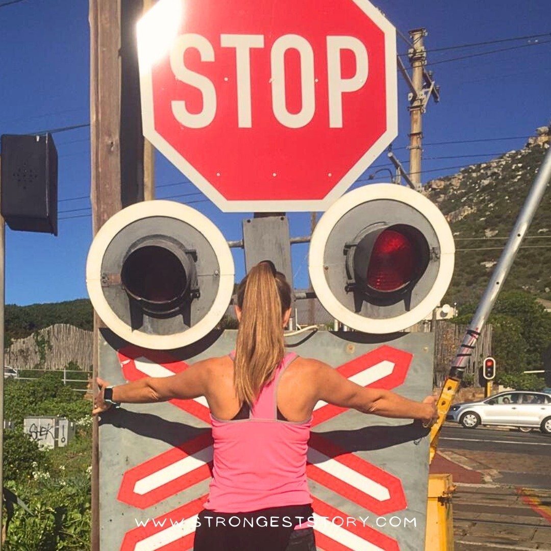🔴𝐒𝐓𝐎𝐏🚦
𝐝𝐨𝐢𝐧𝐠 𝐭𝐡𝐢𝐧𝐠𝐬 𝐭𝐡𝐚𝐭 𝐚𝐫𝐞 𝐮𝐧𝐧𝐞𝐜𝐞𝐬𝐬𝐚𝐫𝐲, 
𝐭𝐡𝐚𝐭 𝐬𝐭𝐞𝐚𝐥 𝐲𝐨𝐮𝐫 𝐣𝐨𝐲
𝐚𝐧𝐝 𝐜𝐥𝐮𝐭𝐭𝐞𝐫 𝐲𝐨𝐮𝐫 𝐬𝐭𝐨𝐫𝐲.

🟢𝐒𝐓𝐀𝐑𝐓🚦
𝐝𝐨𝐢𝐧𝐠 𝐭𝐡𝐢𝐧𝐠𝐬 𝐭𝐡𝐚𝐭 𝐫𝐞𝐚𝐥𝐥𝐲 𝐦𝐚𝐭𝐭𝐞𝐫 𝐭𝐨 𝐲𝐨𝐮, 
𝐭𝐡