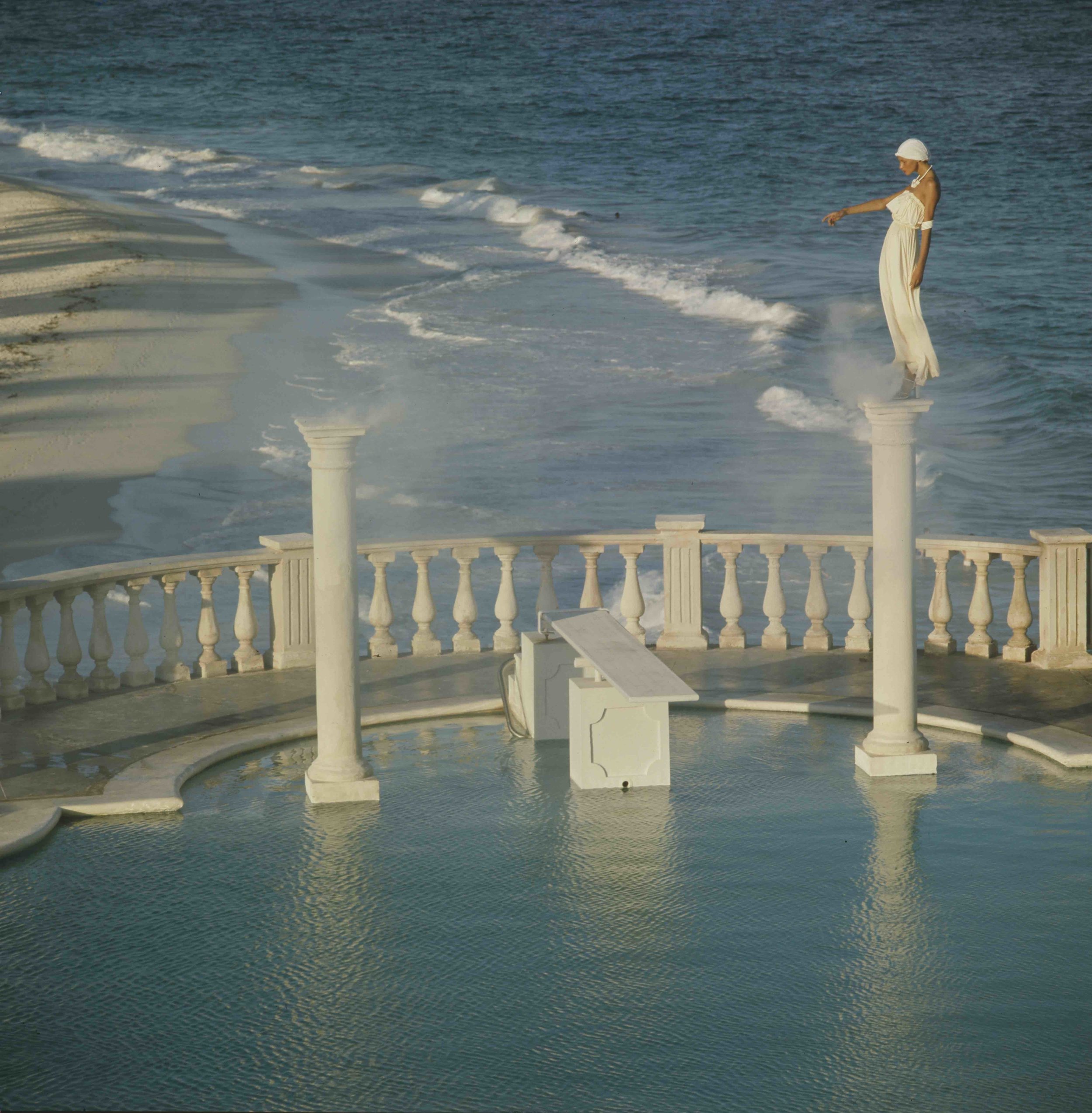 Norman Parkinson Elliott Halls Gallery I like to make people look as good as they'd like to look, and with luck, a shade better — norman parkinson. norman parkinson elliott halls gallery