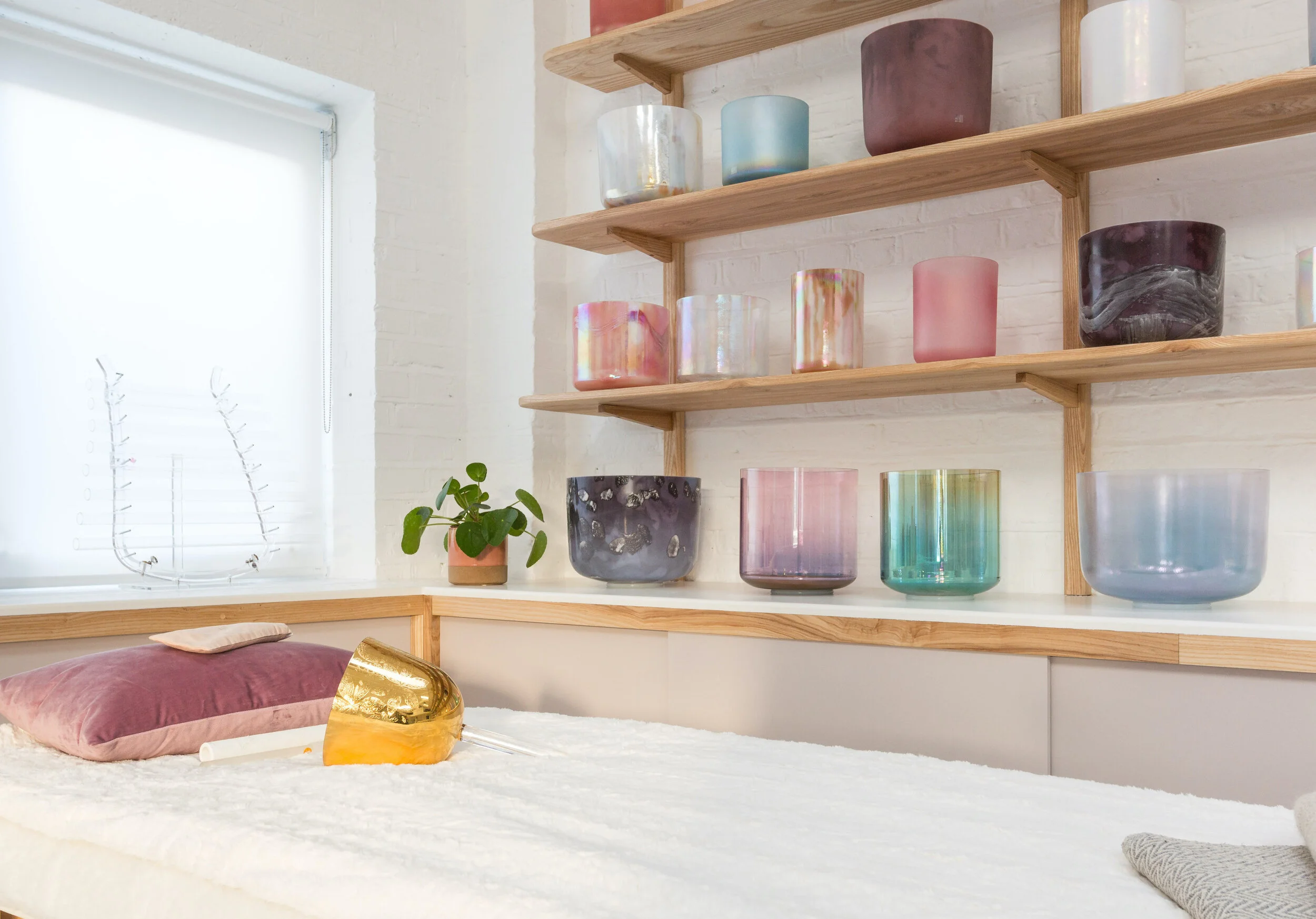 CRYSTAL SINGING BOWLS UK