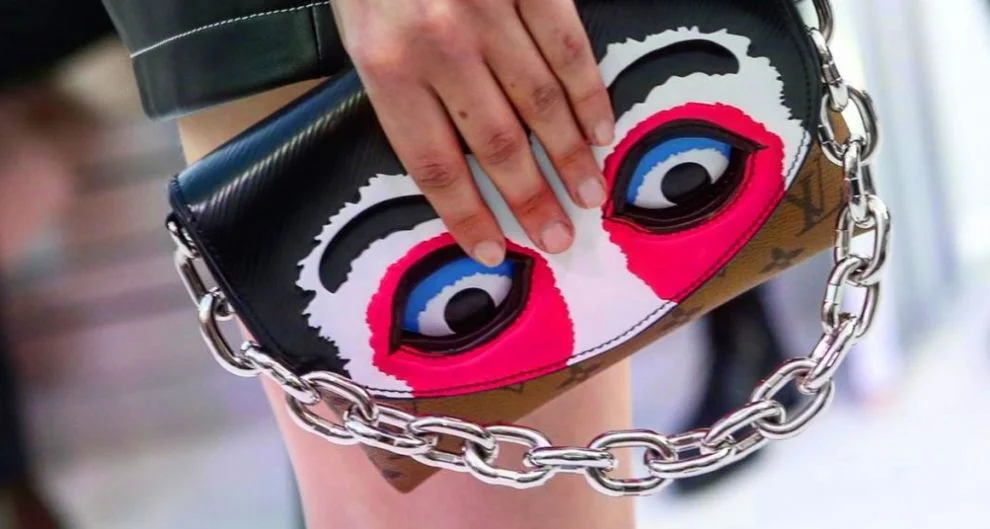 The LV Cruise 2018 Collection Was An Orient-Inspired Dream LV creative director Nicolas Ghesquiere takes inspiration from?the old orient with this season's Cruise Collection...READ MORE