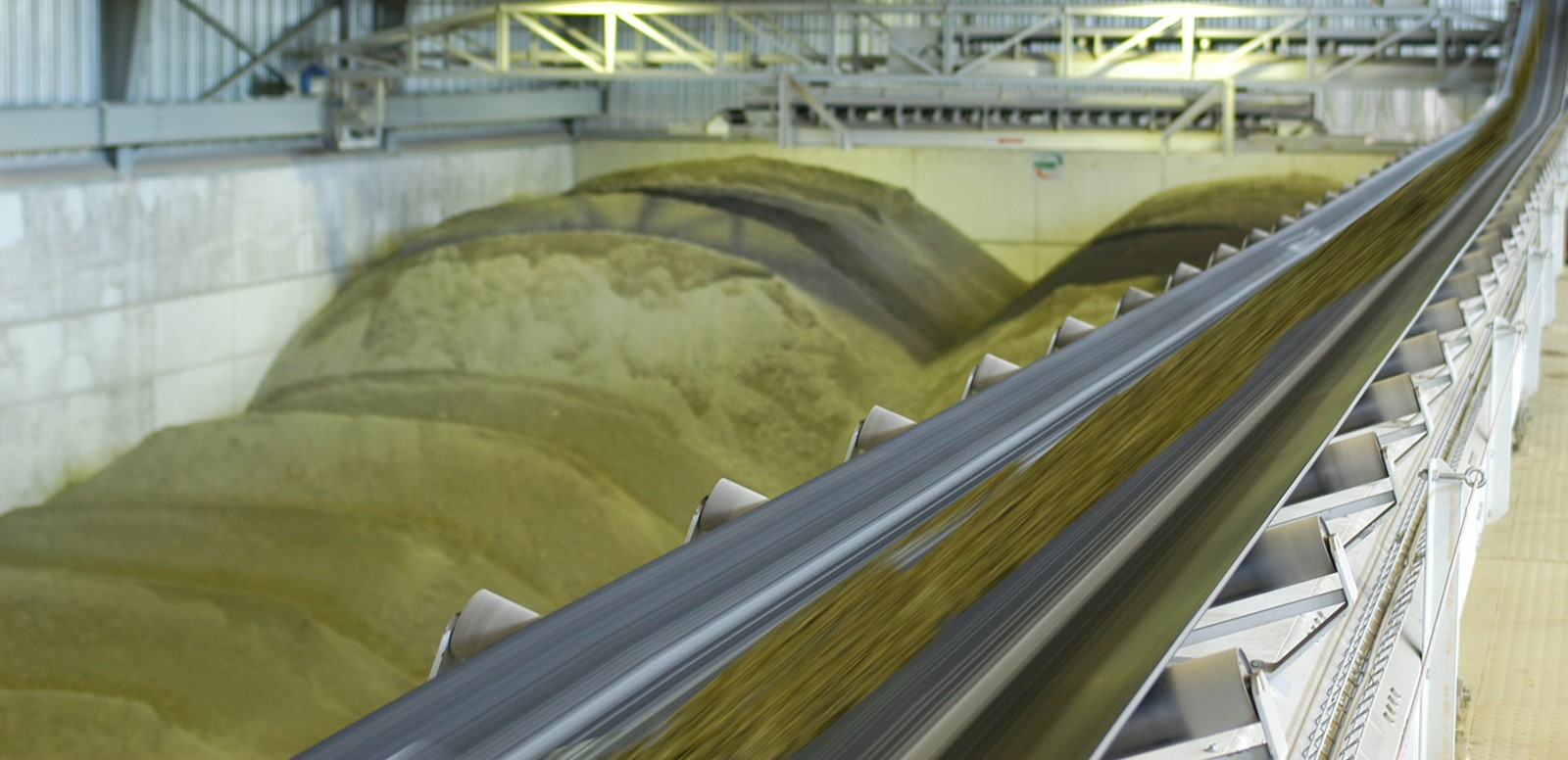 energy from waste facility conveyor belt
