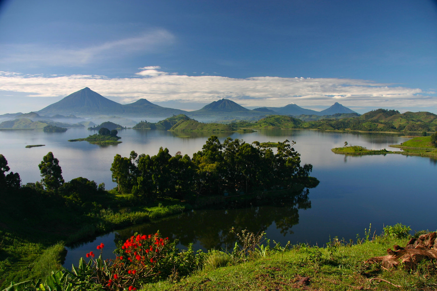 Mutanda Lake Resort