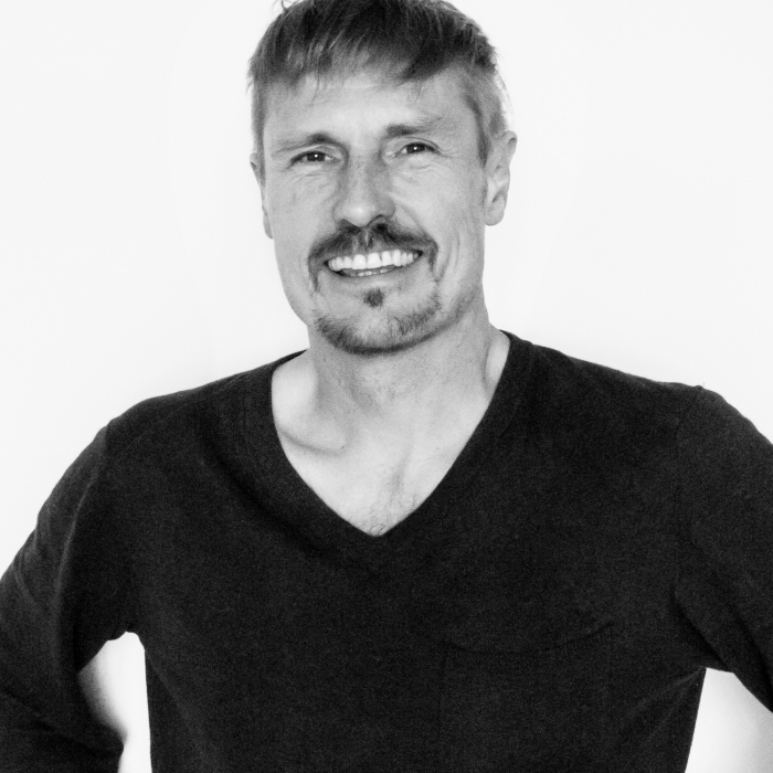 <b>Per Zennström</b> <br> <i>Fashion Photographer & Filmmaker</i>