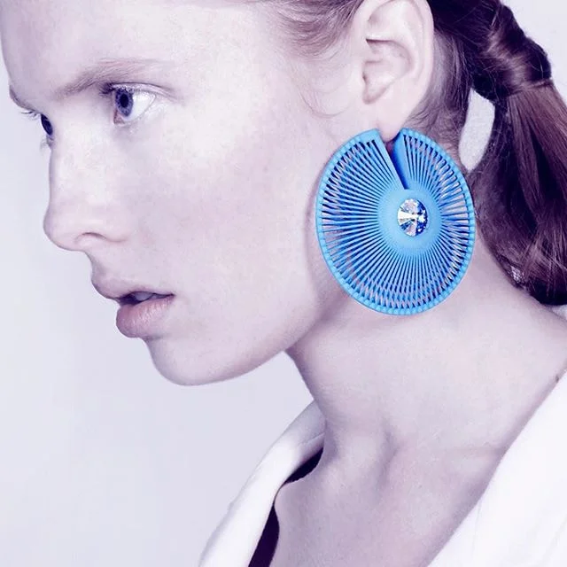 3D Printed Earrings | © designmilk/Flickr