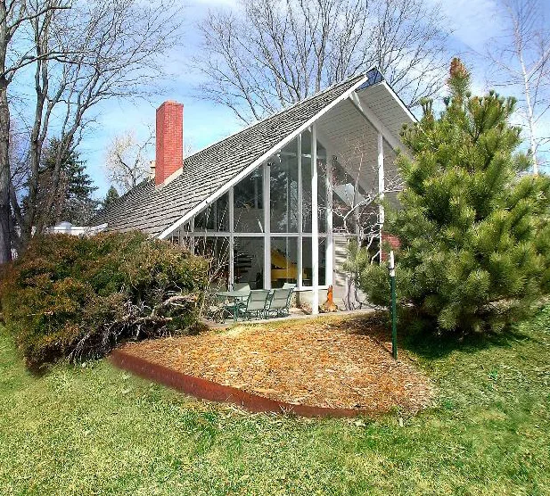 House Front 1.jpg
