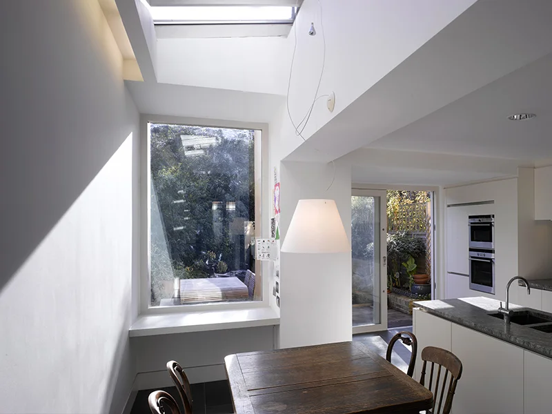 Return with skylight 