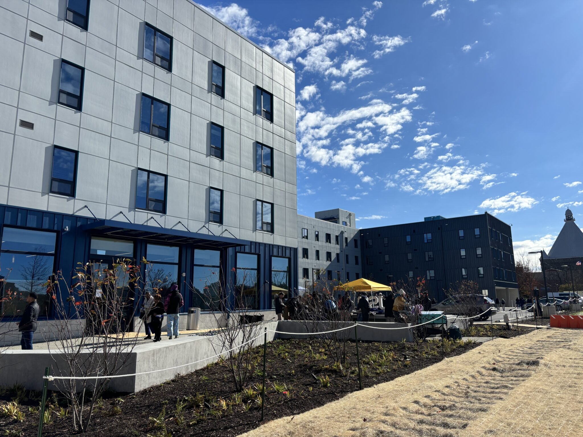 A new East Baltimore affordable housing complex taps the city’s unique fiber network to offer low-cost internet - Technical.ly