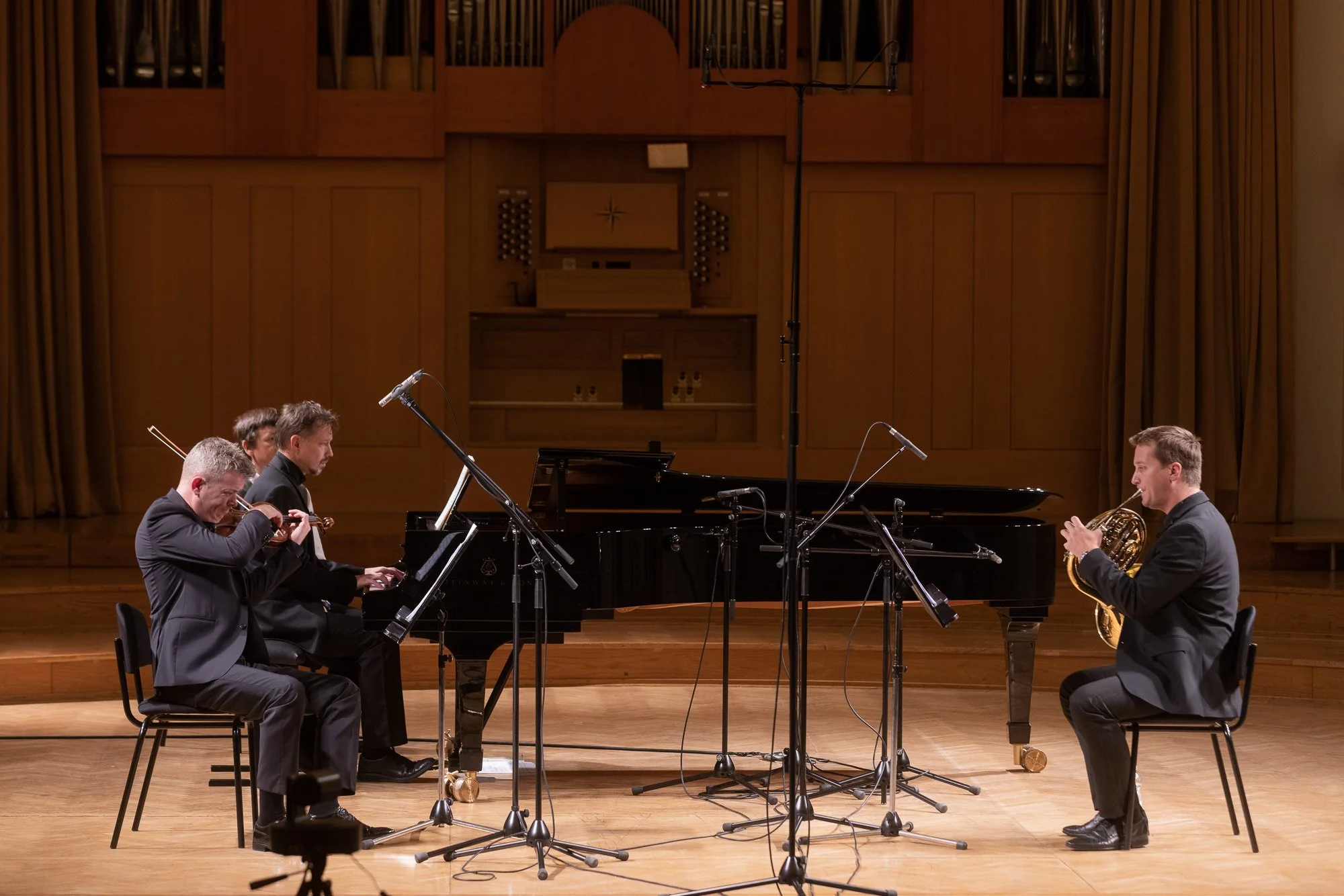 SiBRASS 2021: Rog, violina &amp; klavir