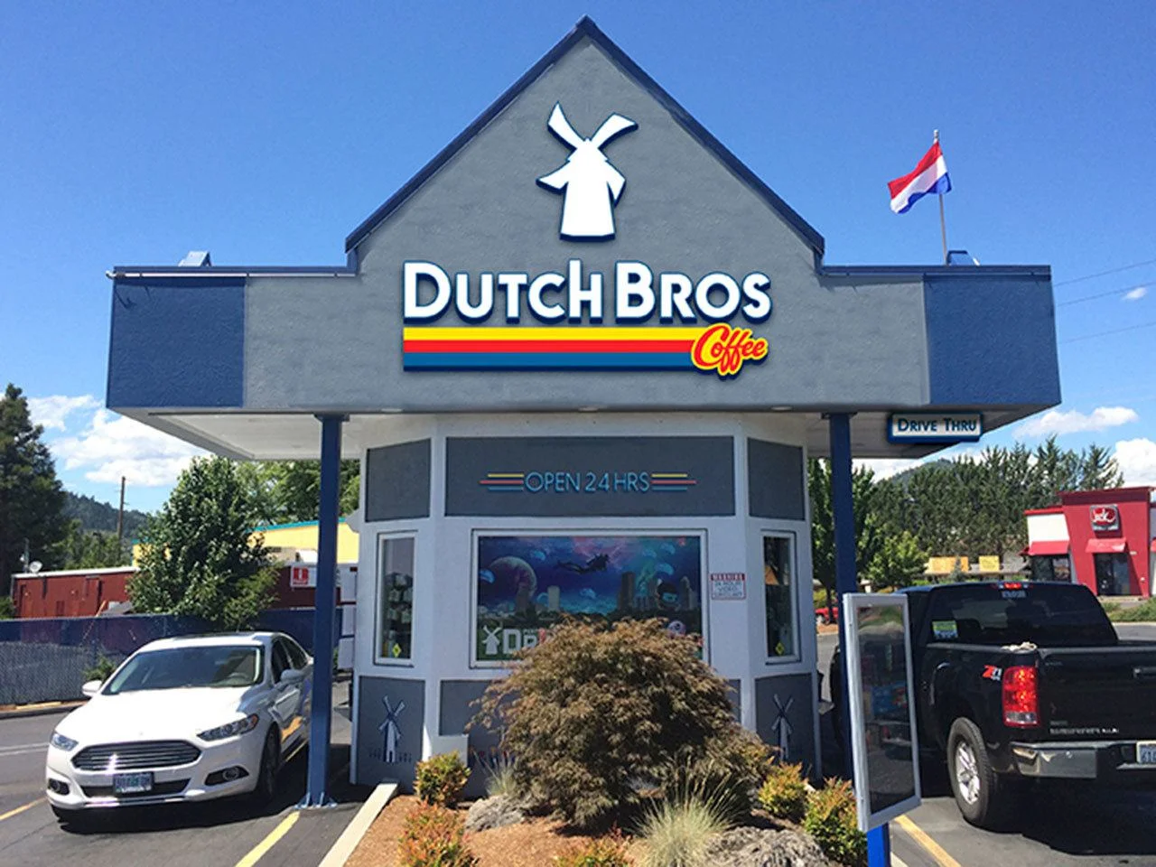 web1_160815_ebj_DutchBros_M.jpg