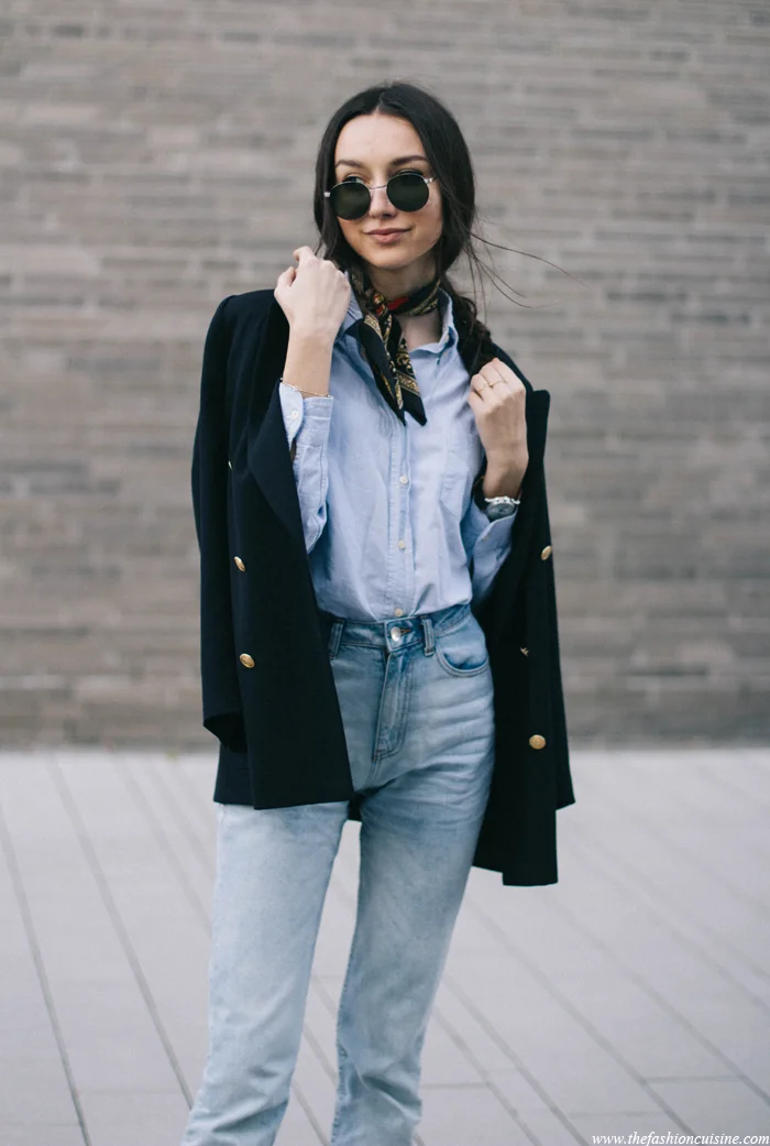 the-neck-scarf-trend-13.jpg