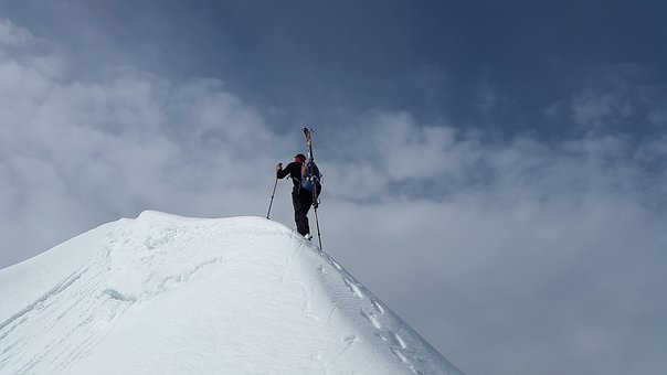 backcountry-skiiing-2289970__340.jpg