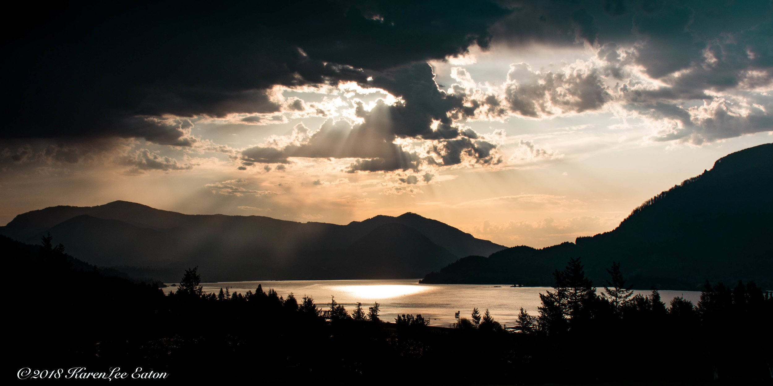 Sunrise on the Columbia Gorge