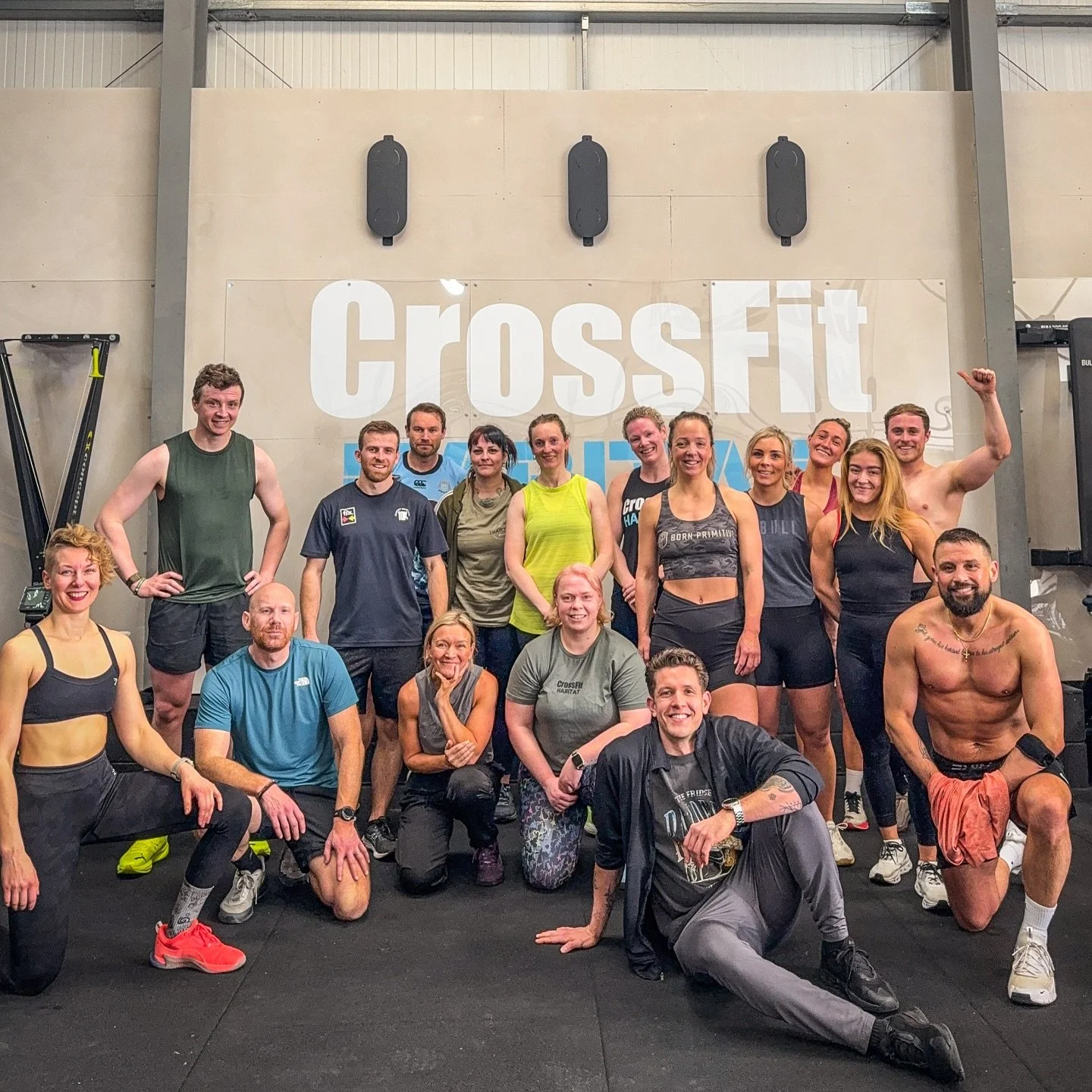Love a Sunday Session with the @crossfit.habitat crew 🙌🏽😅

Thank you @chris.tian.paul for Coaching each week! 🙌🏽😎

#crossfit #training #hyrox #coach #fitness #community