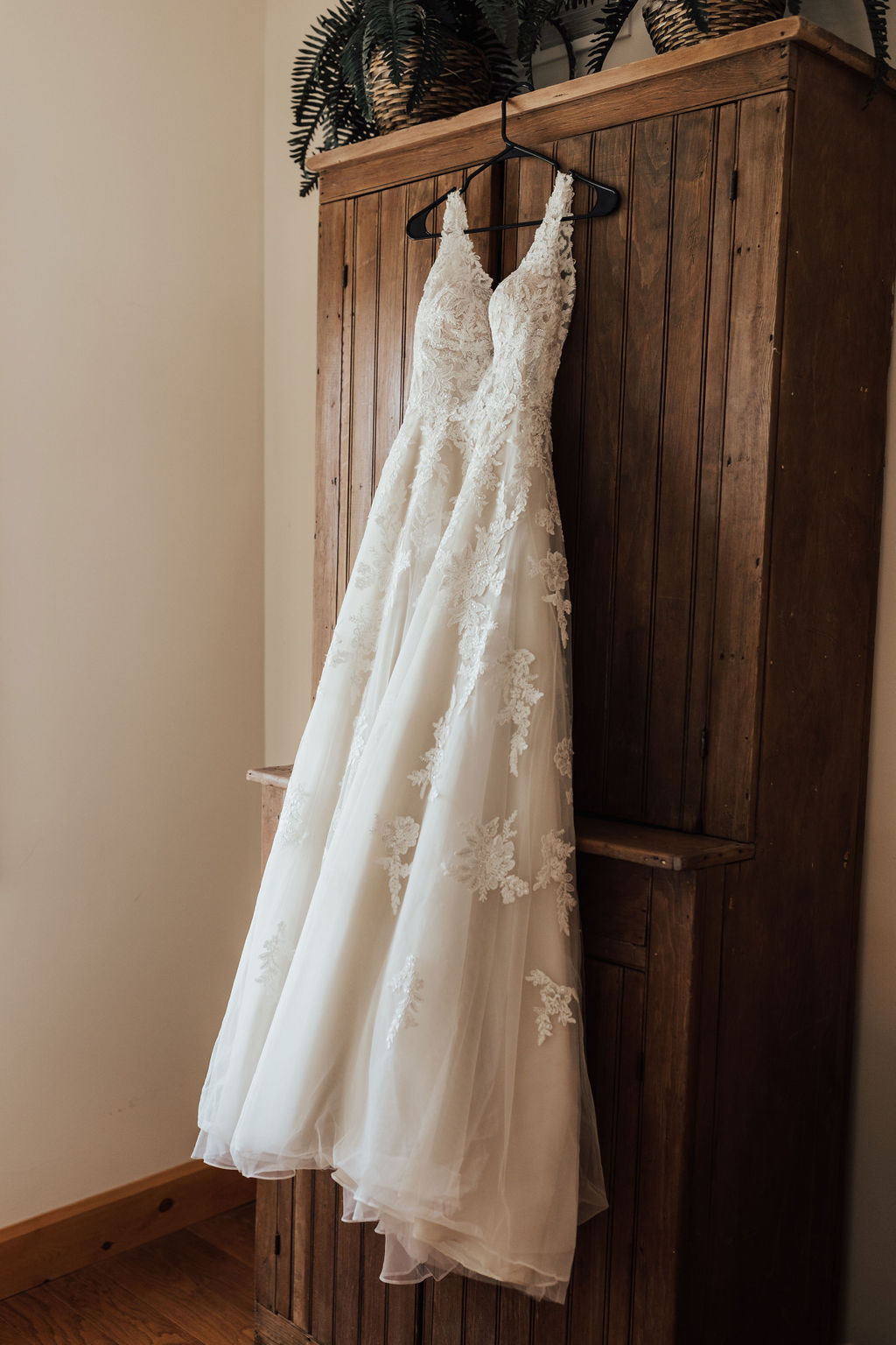 Lily+Greg-GettingReady4.jpg