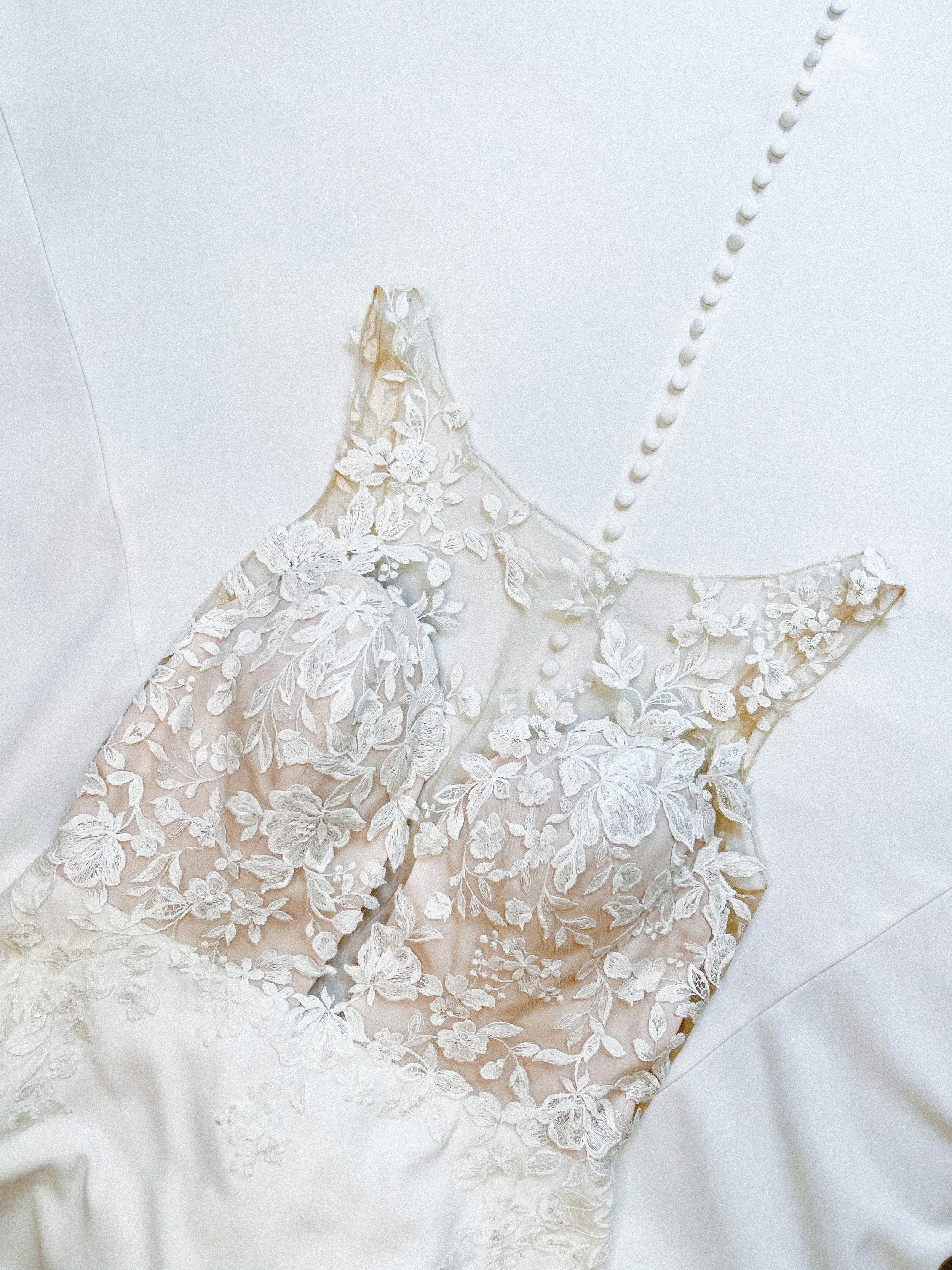 Adore by Justin Alexander Fall/Winter 2022 Trunk Show