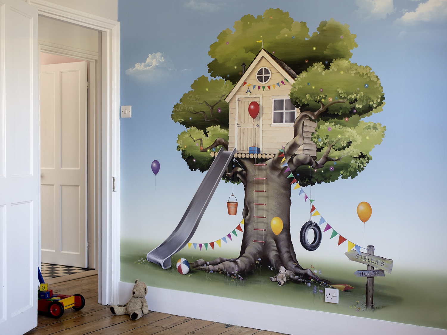 treehouse_mural.jpg