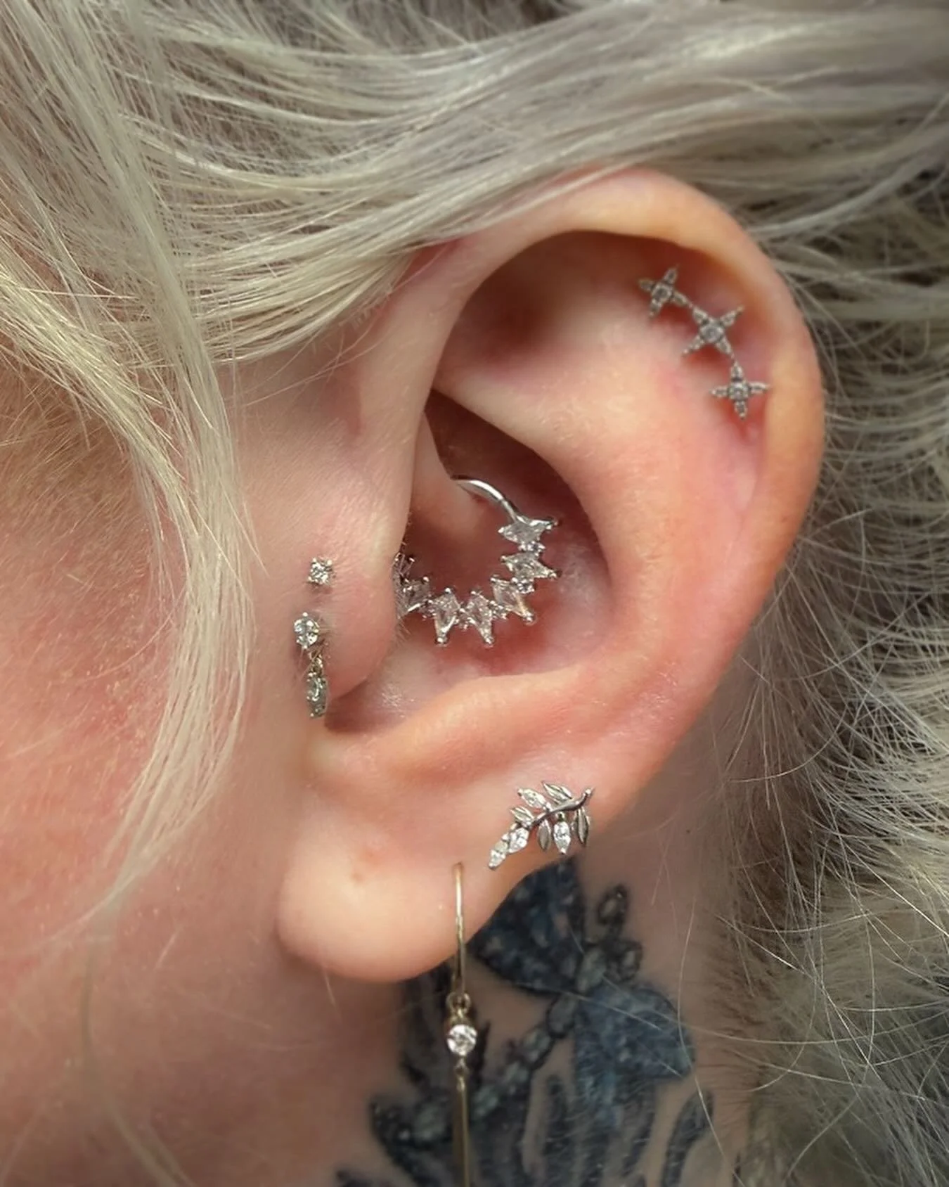 @buddhajewelryofficial Curation alert 🚨
@finegoldbodyjewelry transformed his clients ear curation to a @buddhajewelryofficial 14k white gold curation and his client couldn&rsquo;t be happier!
@adornmentbodyart in gorgeous Palm Springs, CA. 🌴🌄🚠☀️ 
