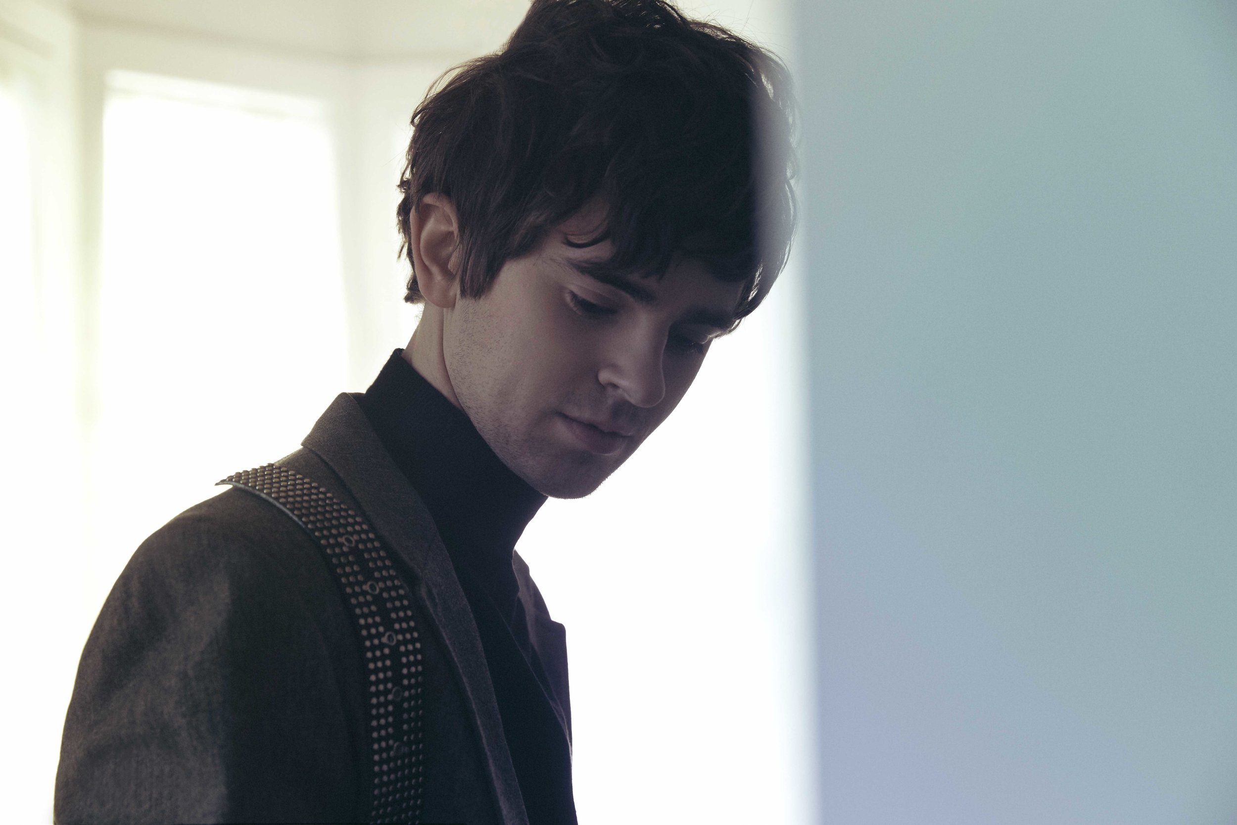 Freddie_Highmore_Rogue_30041.jpg