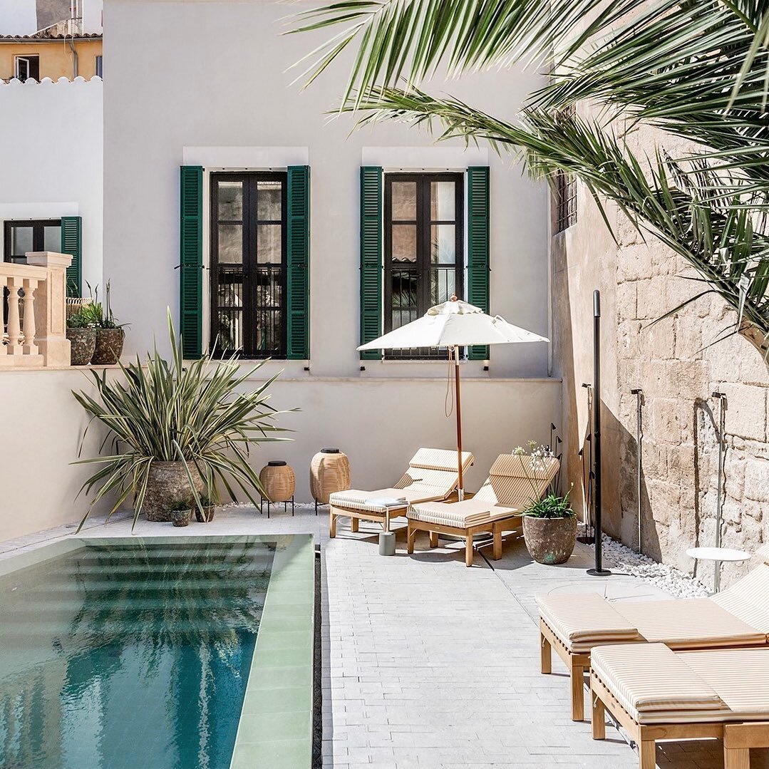 Pool days in Palma 💫 via @design_hotels.
#luxelocale #lifeisbeautiful