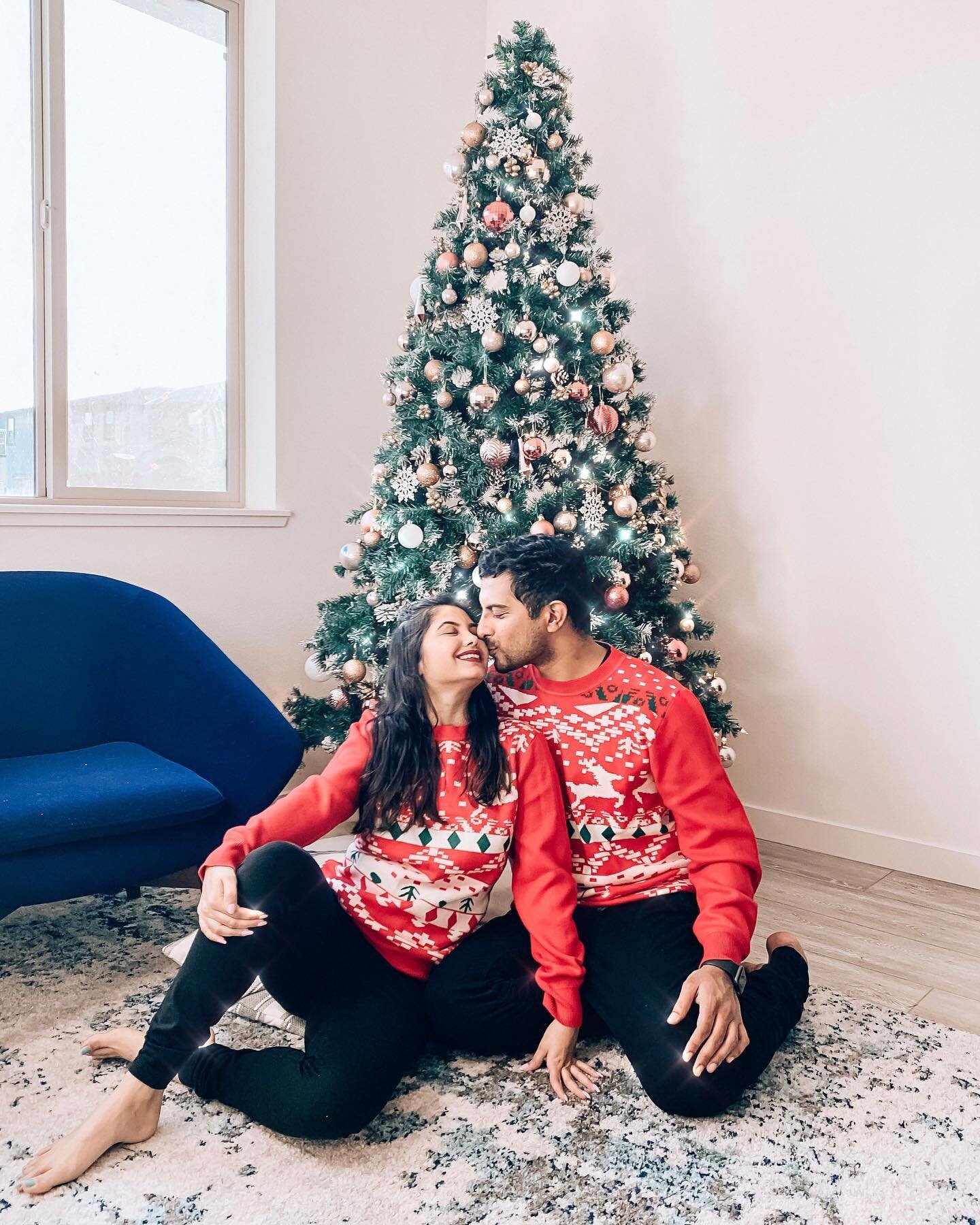 Merry X&rsquo;mas and happy holidays 🎄 🍾 
~ xo, Nupur &amp; Kaushik
...
I know this year has been tough on many and most of us haven&rsquo;t seen our family, parents, friends in forever. 

This is the first time in 5 years that Kaushik and I aren&r