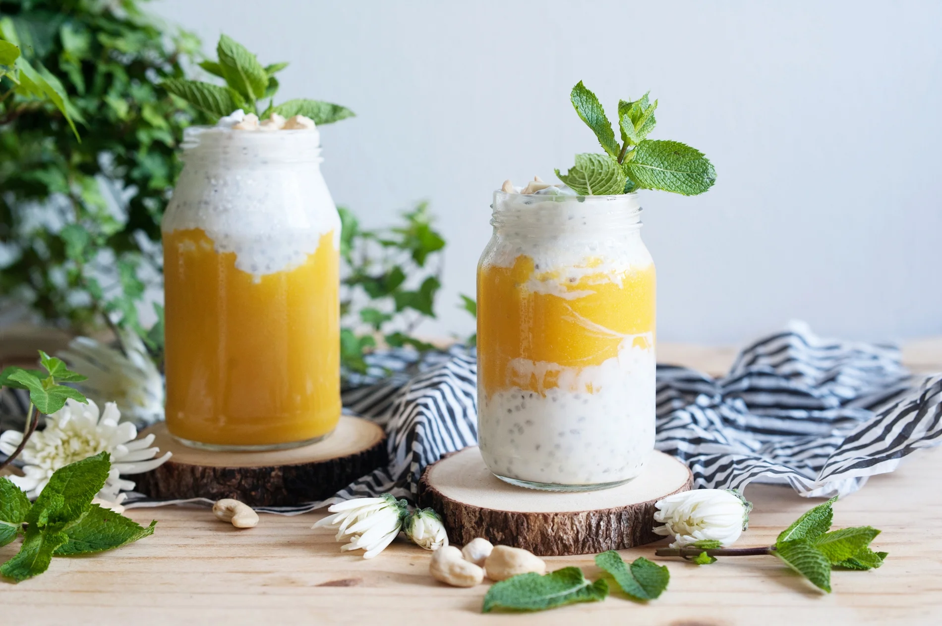 Mango-Chia Yoghurt