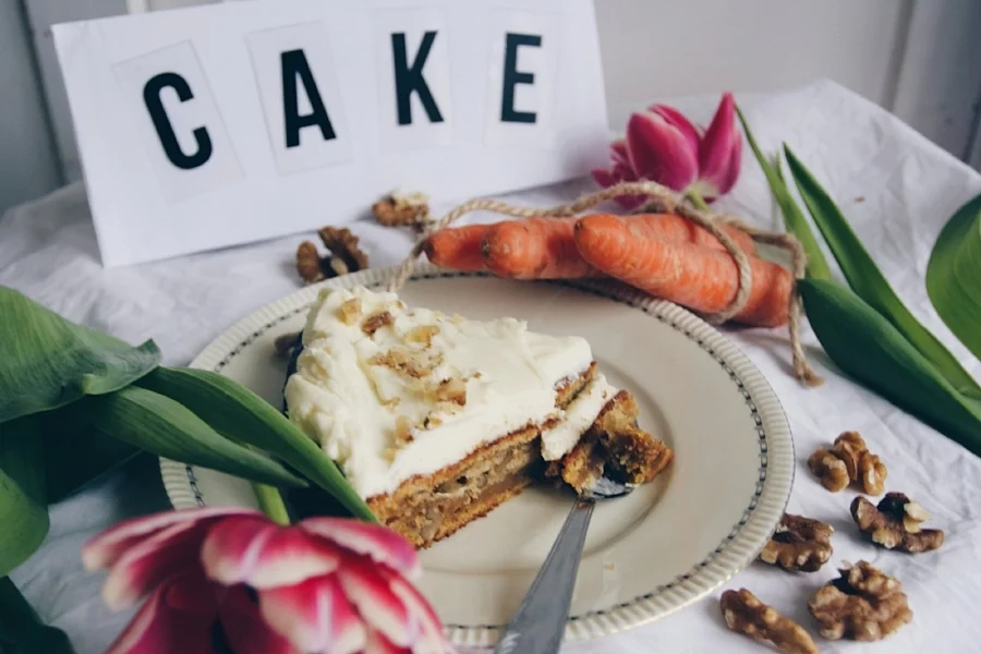 Best Carrot-Walnut Cake 