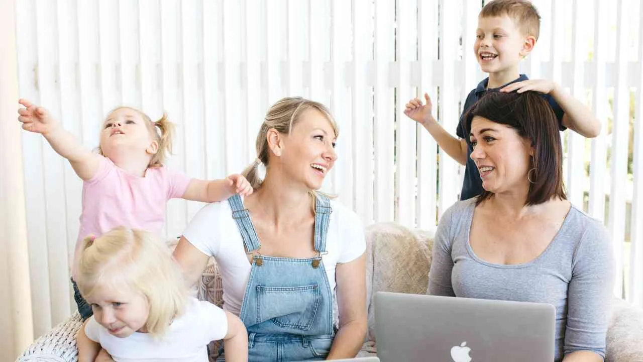 How to manage school holidays when you run a small business. Two Girls and a Laptop Blog.jpg