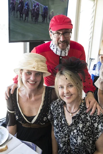 Sheelagh Hare, Madeline Mulder and John (the jockey!)