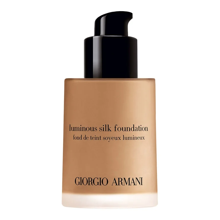 zoom_7a1d9f2cb271cb7f26da6b08f5f07f7e9d76261c_1502433268_28379_GiorgioArmani_LuminousSilkFoundation9_WEB.jpg