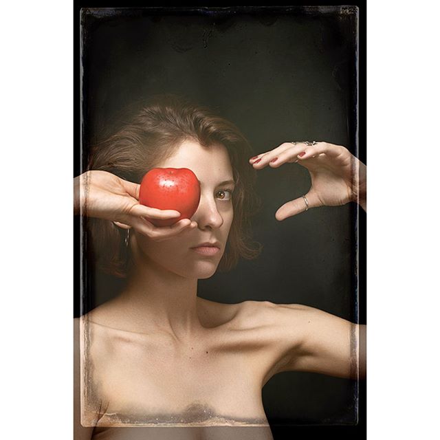 &quot;Womanhood&quot; &ndash; Yet another addition to my Phantasmagoria series featuring the beautiful @mepattullo.⠀⠀⠀⠀⠀⠀⠀⠀⠀
⠀⠀⠀⠀⠀⠀⠀⠀⠀
I sometimes spend so much time trying to be different or &quot;original&quot; that I forget simplicity equals clari