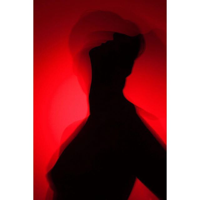 I've been thinking a lot lately about the creative process.
⠀⠀⠀⠀⠀⠀⠀⠀⠀
People often talk about having "eureka" or "aha" moments that seem to come out of nowhere and reveal to them some fully formed thought or idea which had previously evaded them.
⠀⠀⠀⠀⠀⠀⠀⠀⠀
Of course these moments do not come out of nowhere, but are the climactic convergence of trains of thought which have been weaving through the mind for some time now.
⠀⠀⠀⠀⠀⠀⠀⠀⠀
I have been doing a bit of research on creativity for a project I'm working on and it seems that studies in neuroscience are attempting to understand what conditions produce those "aha" moments.
⠀⠀⠀⠀⠀⠀⠀⠀⠀
The interesting thing is that what they are finding is pretty accurate to what I already thought about such moments based solely on personal experience. Perhaps this will be true for you too.
⠀⠀⠀⠀⠀⠀⠀⠀⠀
First you do have to be working these problems out in the mind already in order to achieve such a moment.
⠀⠀⠀⠀⠀⠀⠀⠀⠀
And second you have to tap into your subconscious mind in order to really hit that "eureka" feeling of "yes, now I have the fully formed answer."
⠀⠀⠀⠀⠀⠀⠀⠀⠀
This often means that you only come to the conclusion in moments when you aren't consciously working on the problem at all, or at least in moments when you've allowed your conscious mind to relax and stop focusing so pointedly on finding the solution.
⠀⠀⠀⠀⠀⠀⠀⠀⠀
Mood is also a factor in this in that it helps to be in a "positive mood." Though "positive mood" is not defined here in the trite pop-psychology sense of feeling happy, but is more akin to freedom from too much anxiety.
⠀⠀⠀⠀⠀⠀⠀⠀⠀
So, the question becomes how do you find ways to more readily tap into the subconscious mind in order to increase your chances of freeing yourself up for one of these true aha moments?
⠀⠀⠀⠀⠀⠀⠀⠀⠀
Do you have any personal practices that help free up creative ideas for you?
.
.
.
.
.
#redphotography #lightandshadow #burnmagazine #nowherediary #artclassified #photocinematica #ourmomentum #stopmagazine #n8zine #phroommagazine #tendermag #rentalmag #silhouetted