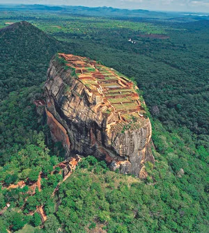 HE+055+Sigiriya+Rock+02.jpg
