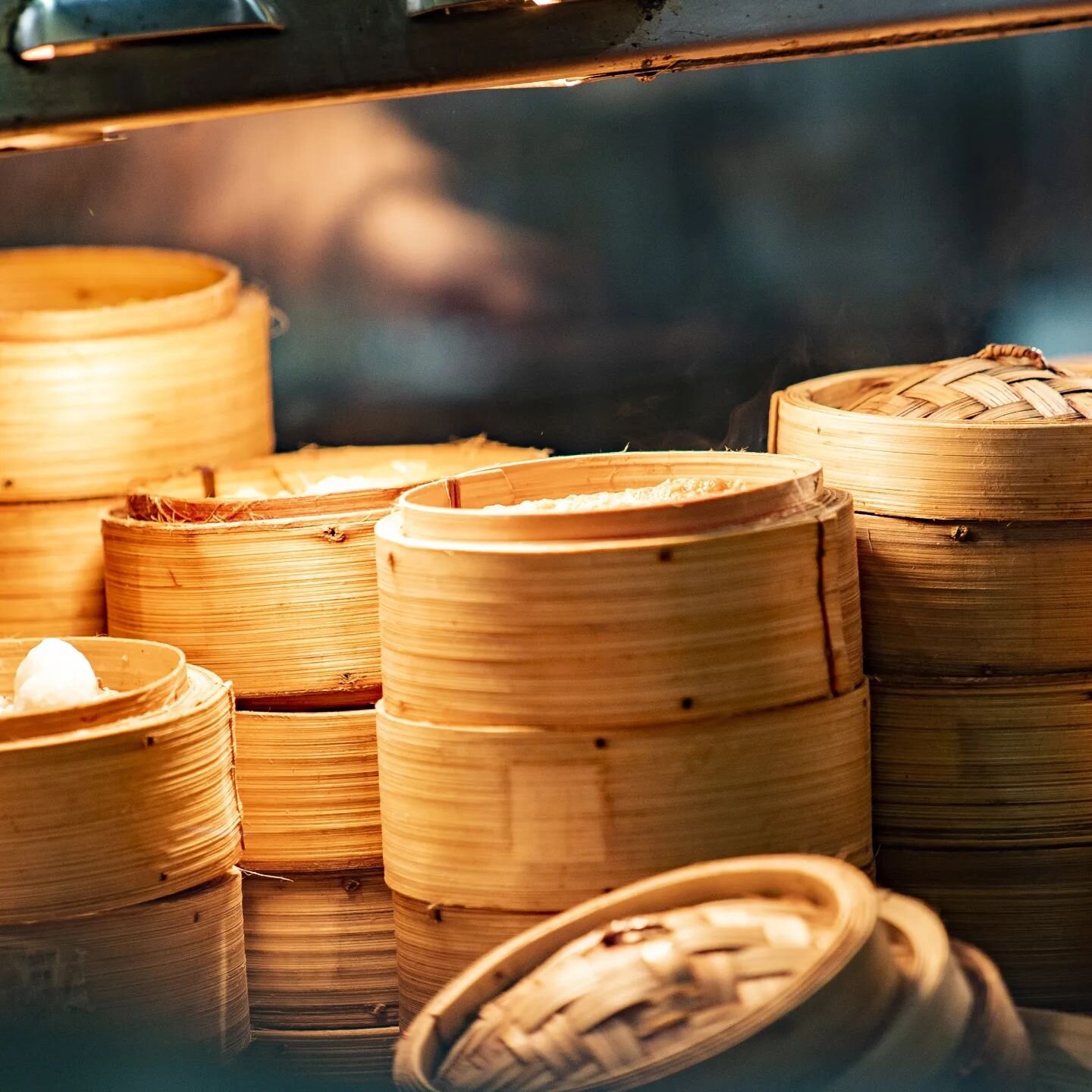 🥢🏮 Embark on a Culinary Time Travel in Melbourne's Chinatown with Foodie Trails! 🏮🥢

Did you know Melbourne's Chinatown dates back to the Gold Rush era? Established in the 1850s, it's the oldest continuous Chinese settlement in the Western world!