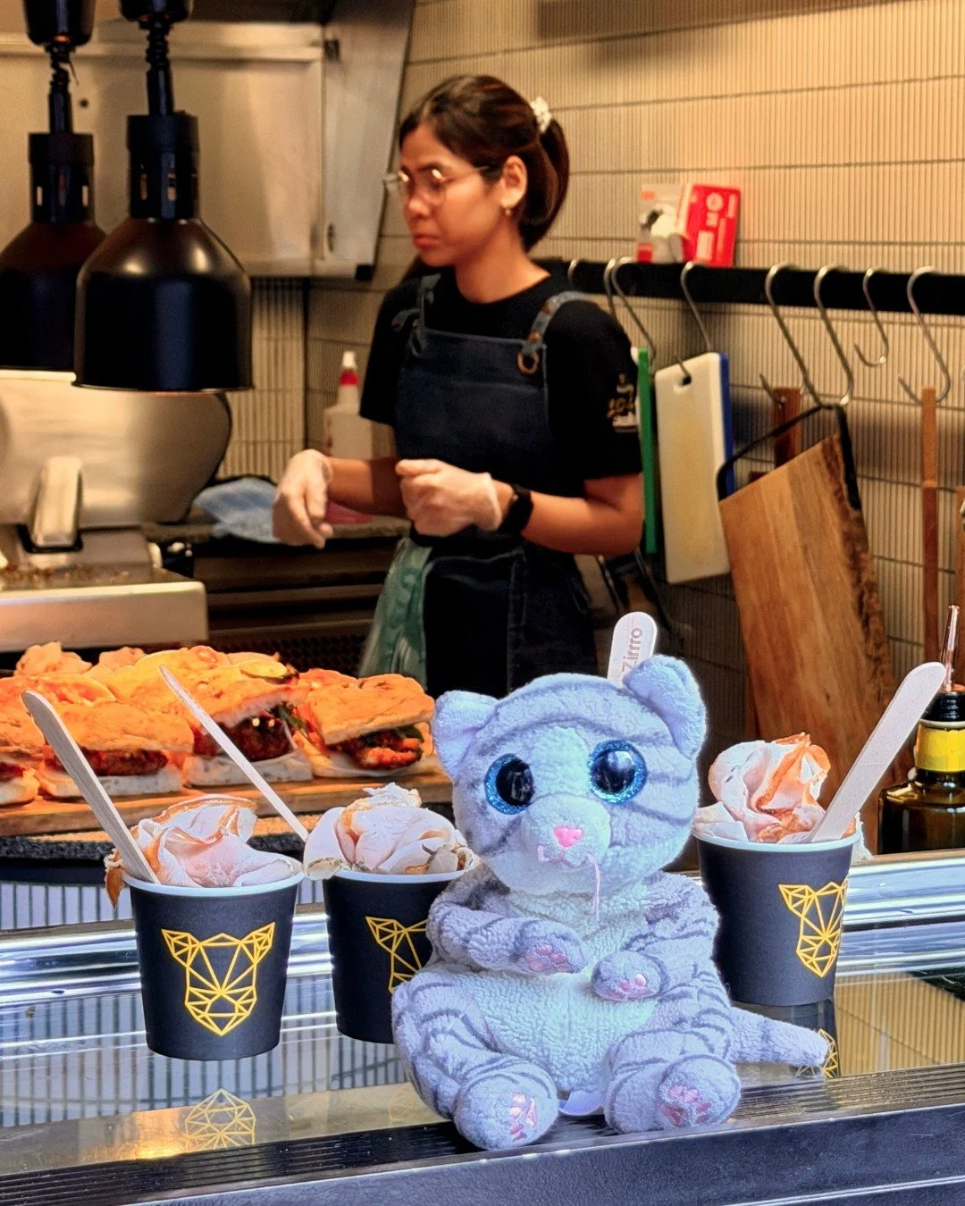 Sometimes our smallest guests bring the biggest stories. 🐾

On today&rsquo;s tour, we welcomed a very special traveller &mdash; this little toy cat, sent on holiday by a granddaughter with strict instructions: take lots of photos and show her Melbou