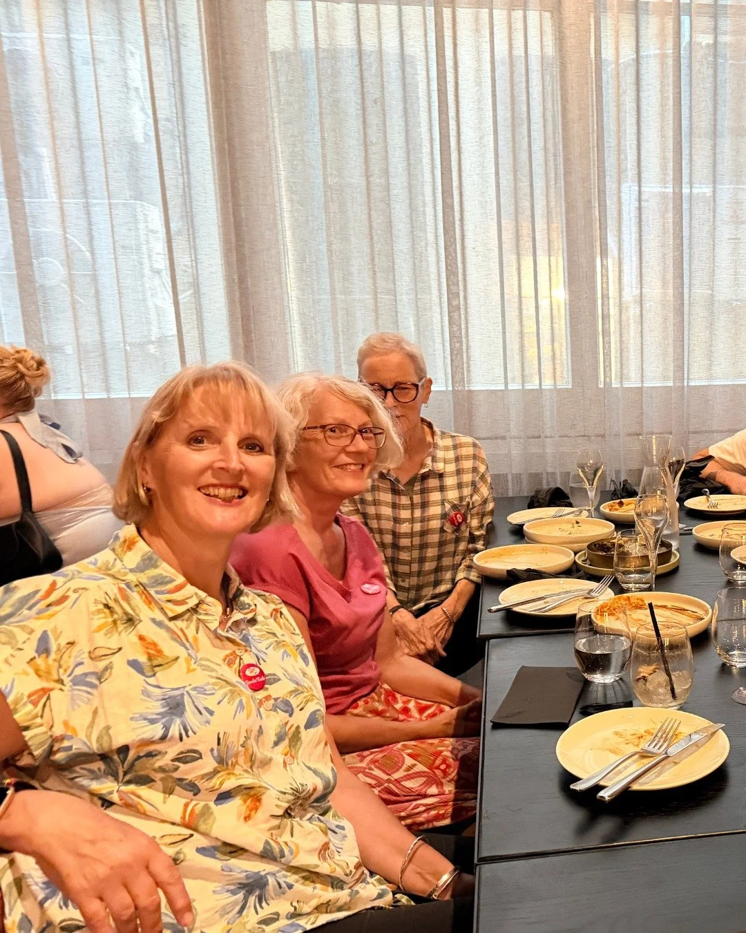 This is what we call a very good table. ✨

Good food, great company, generous plates and the kind of Melbourne stories that keep the conversation flowing long after the last bite.

Because on a Foodie Trails tour, you don&rsquo;t just taste the city 