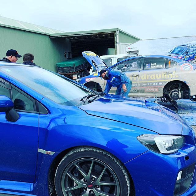 Midday service complete now onto the last 2 stages of the day 👌🏻 we&rsquo;ve had a good morning so far with 4/4 stage wins, bring on the afternoon 👍🏻 #Hydraulink #Motul #teamvantage #vantagenz #GullNZ #FuelYourMission #Wingers #Gullsports #HellaN